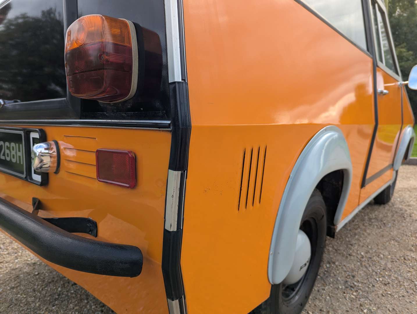 <p>1970 AWS SHOPPER GOGGOMOBIL LHD</p>