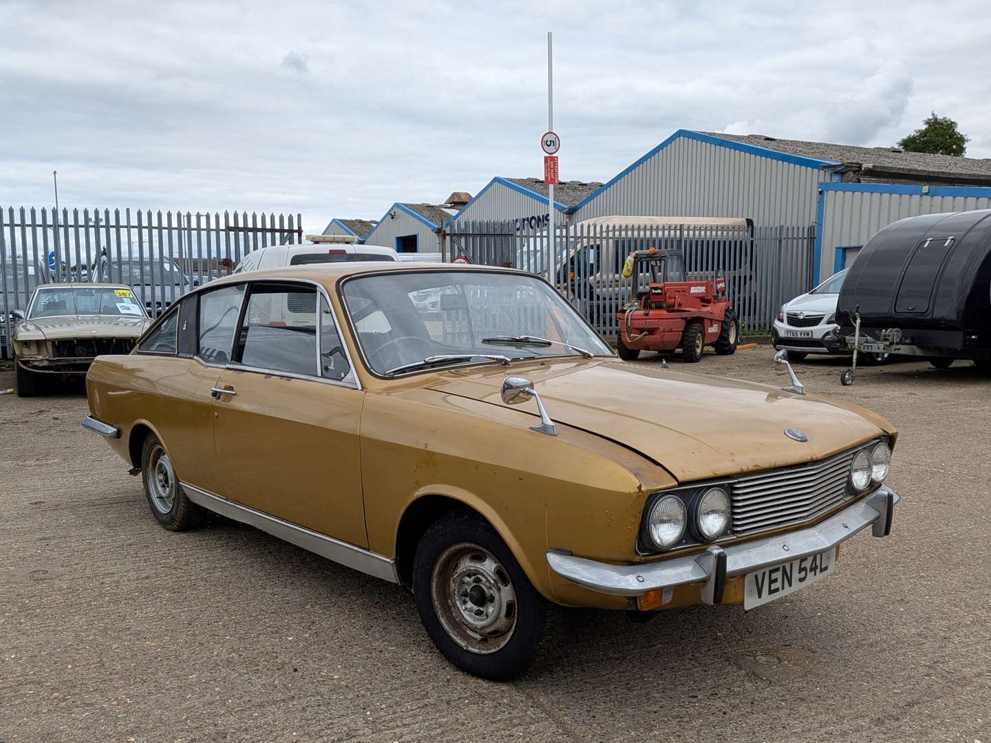 <p>1973 SUNBEAM RAPIER</p>