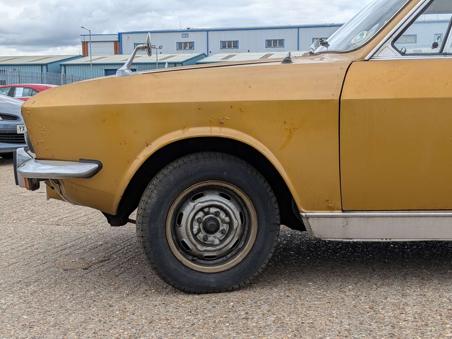 <p>1973 SUNBEAM RAPIER</p>