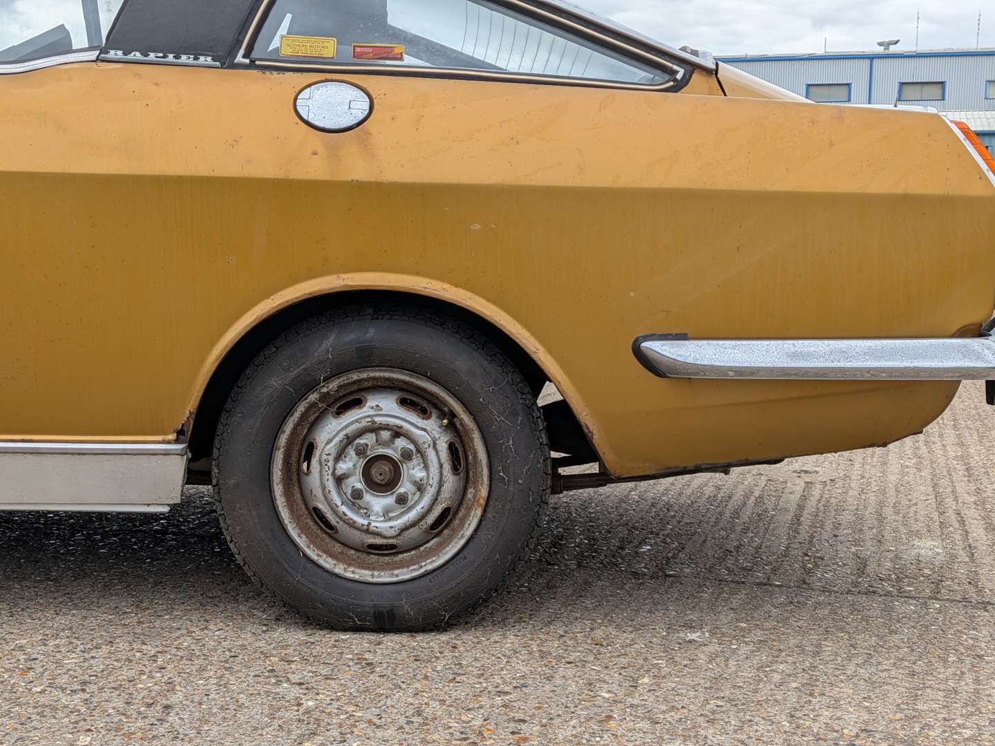 <p>1973 SUNBEAM RAPIER</p>