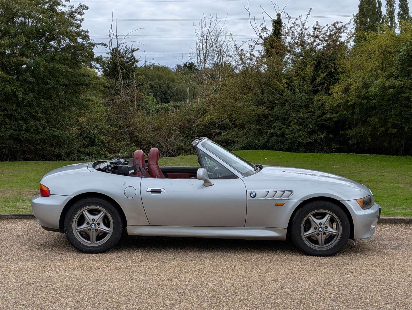 <p>1997 BMW Z3 1.9 ROADSTER</p>