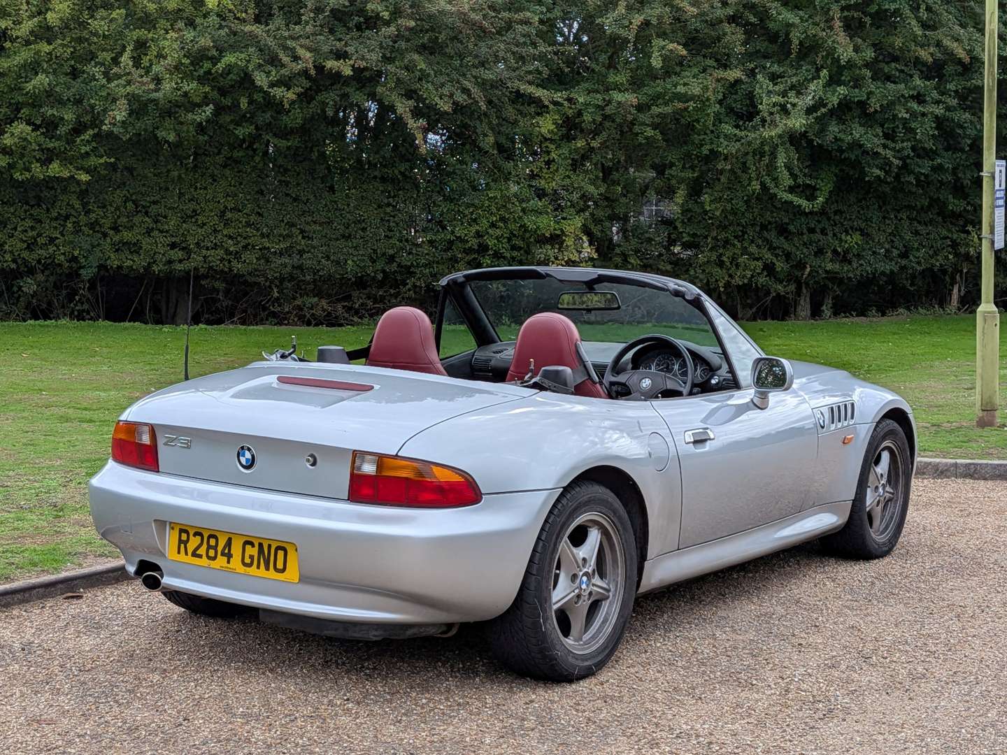 <p>1997 BMW Z3 1.9 ROADSTER</p>