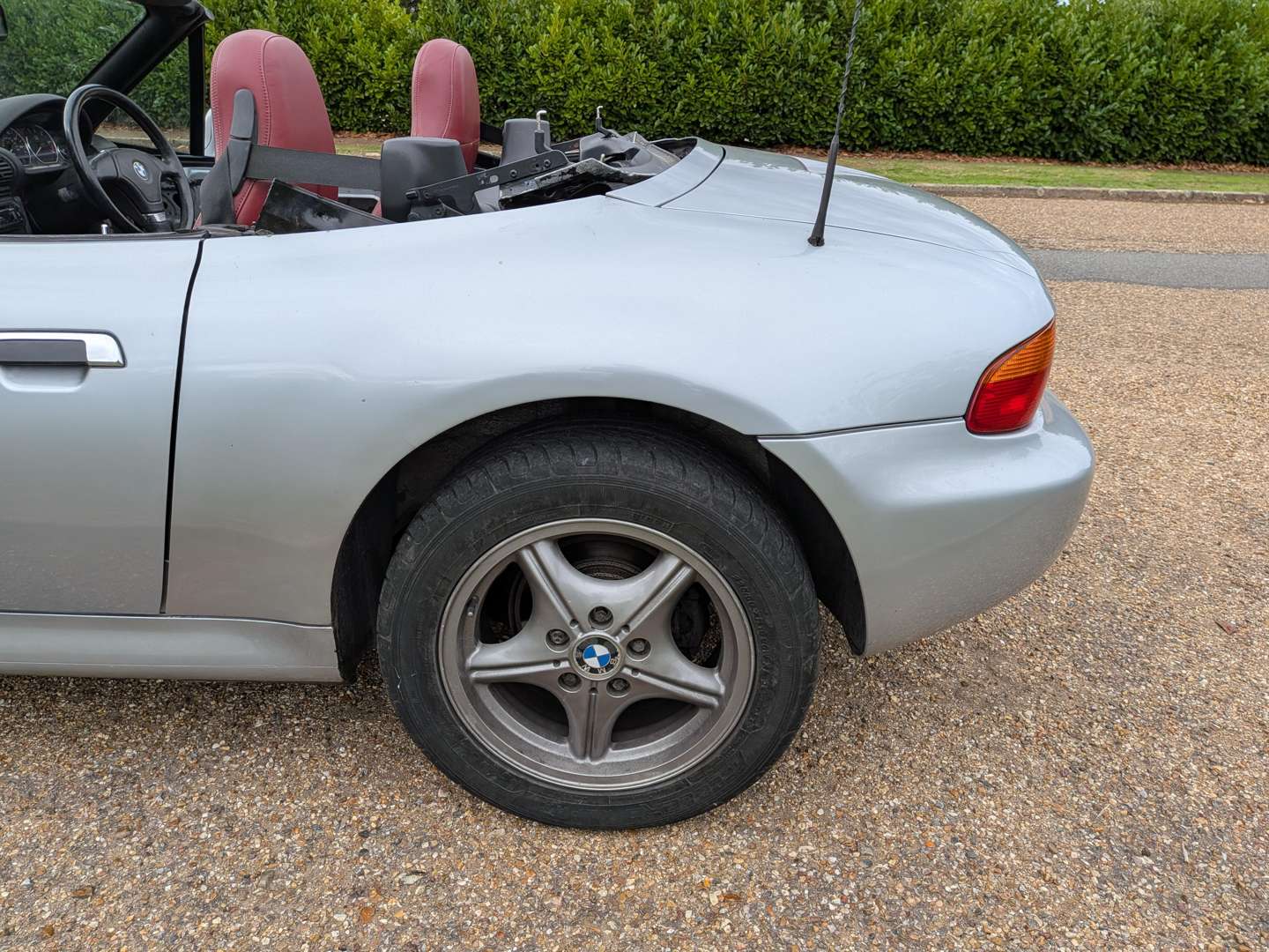 <p>1997 BMW Z3 1.9 ROADSTER</p>
