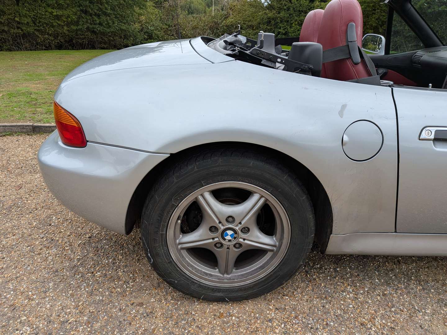 <p>1997 BMW Z3 1.9 ROADSTER</p>