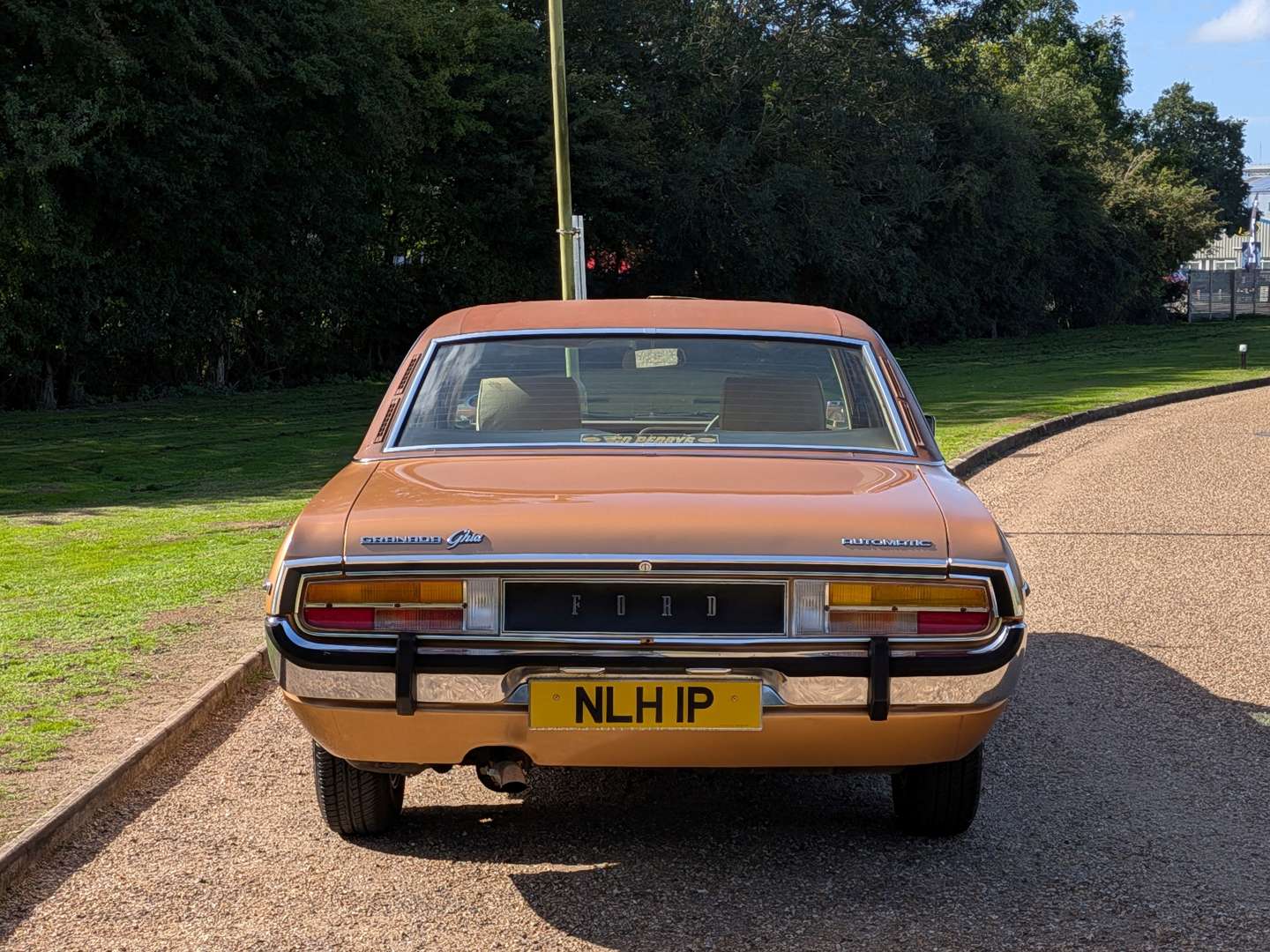 <p>1976 FORD GRANADA GHIA AUTO</p>