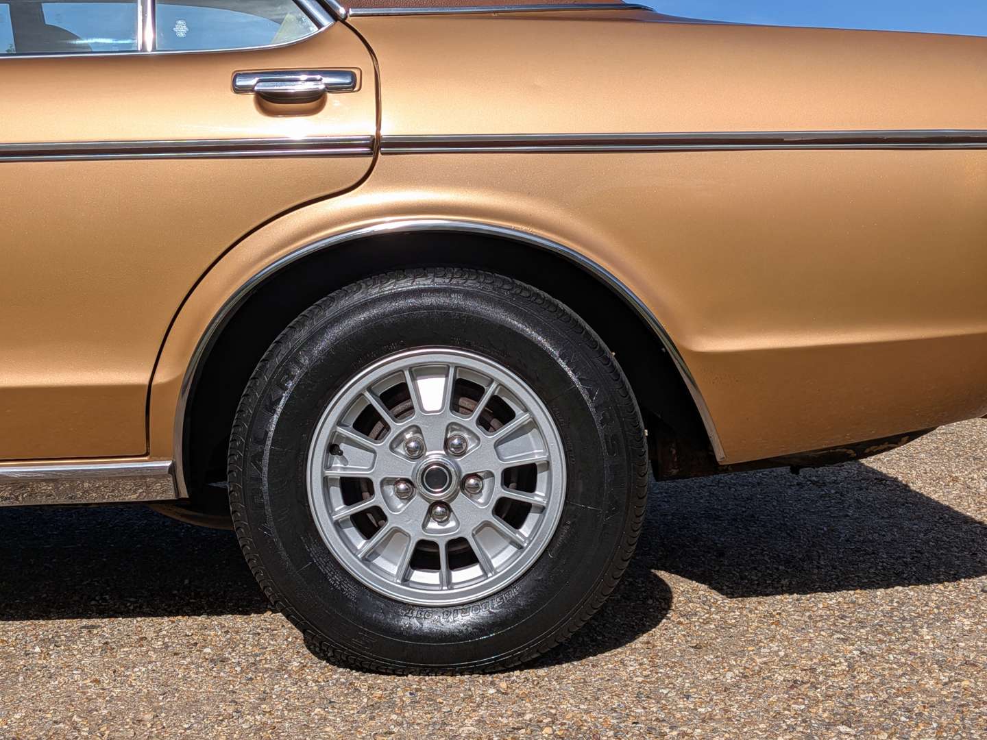 <p>1976 FORD GRANADA GHIA AUTO</p>