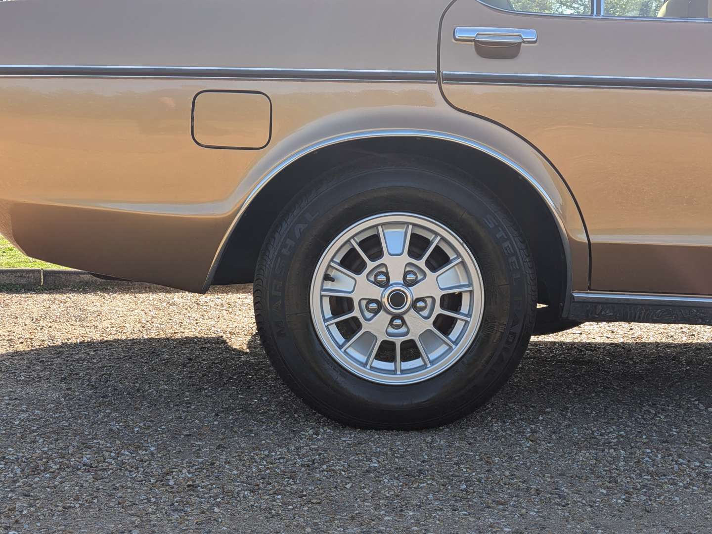 <p>1976 FORD GRANADA GHIA AUTO</p>