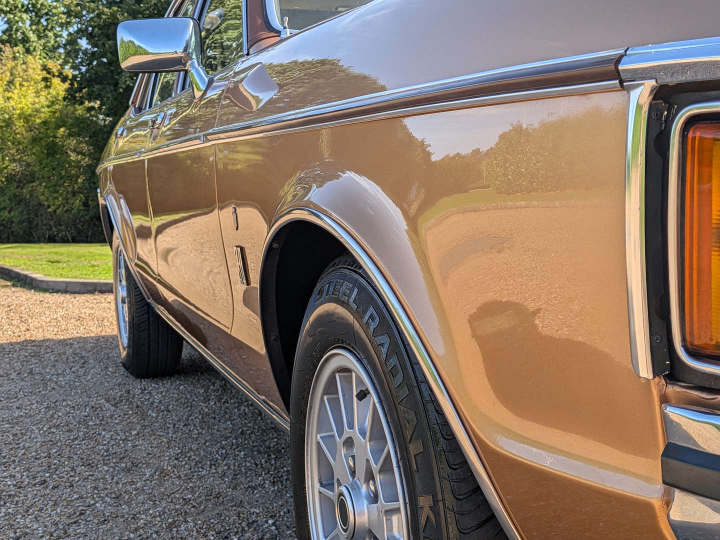 <p>1976 FORD GRANADA GHIA AUTO</p>