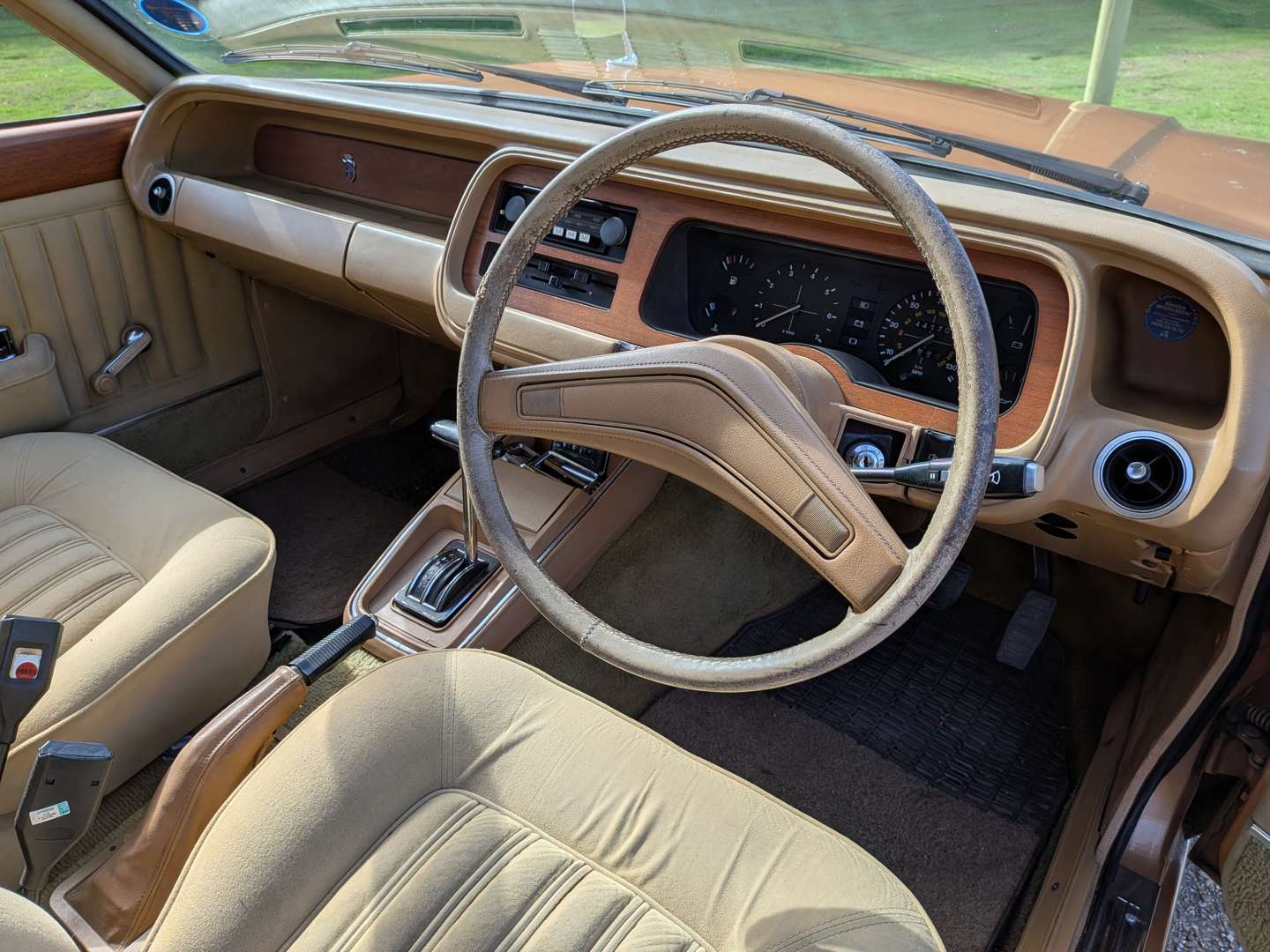 <p>1976 FORD GRANADA GHIA AUTO</p>
