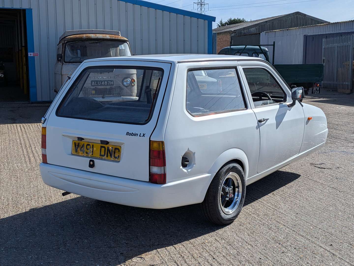 <p>1999 RELIANT ROBIN LX</p>