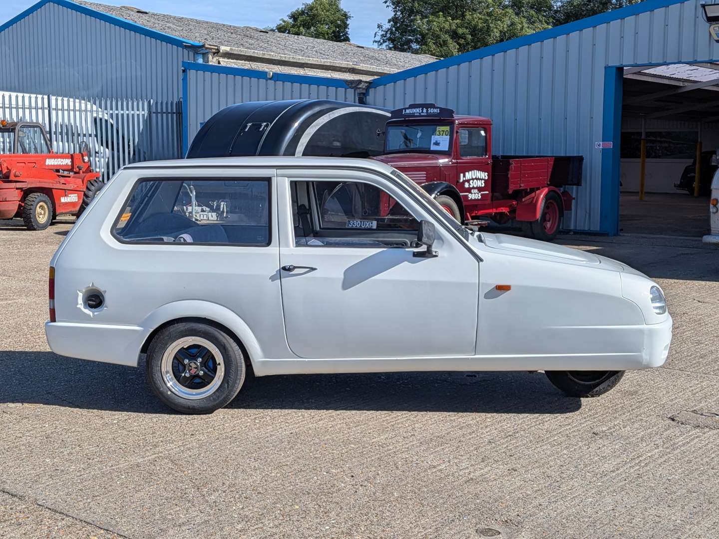 <p>1999 RELIANT ROBIN LX</p>
