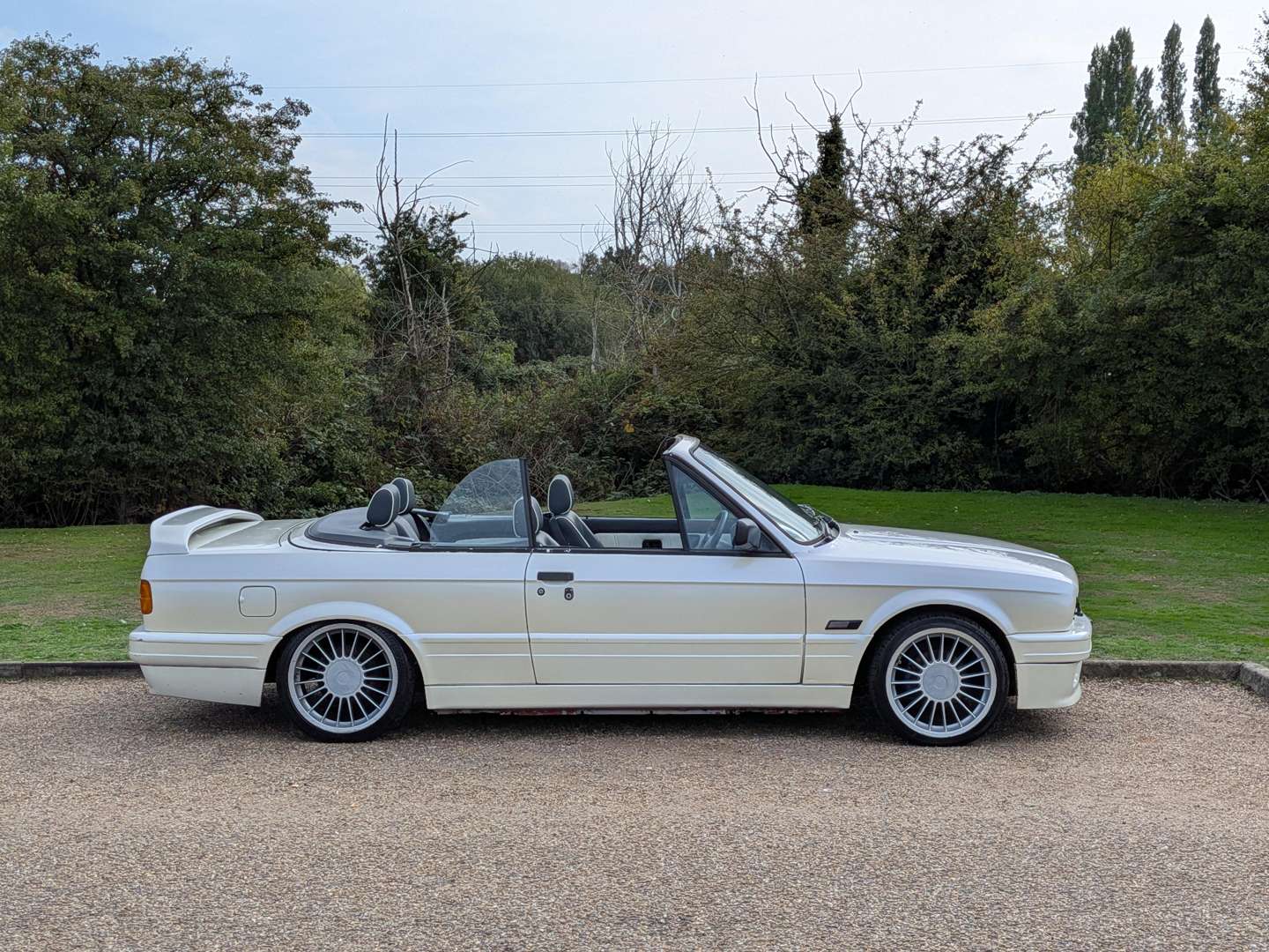 <p>1989 BMW E30 325I CABRIOLET AUTO</p>