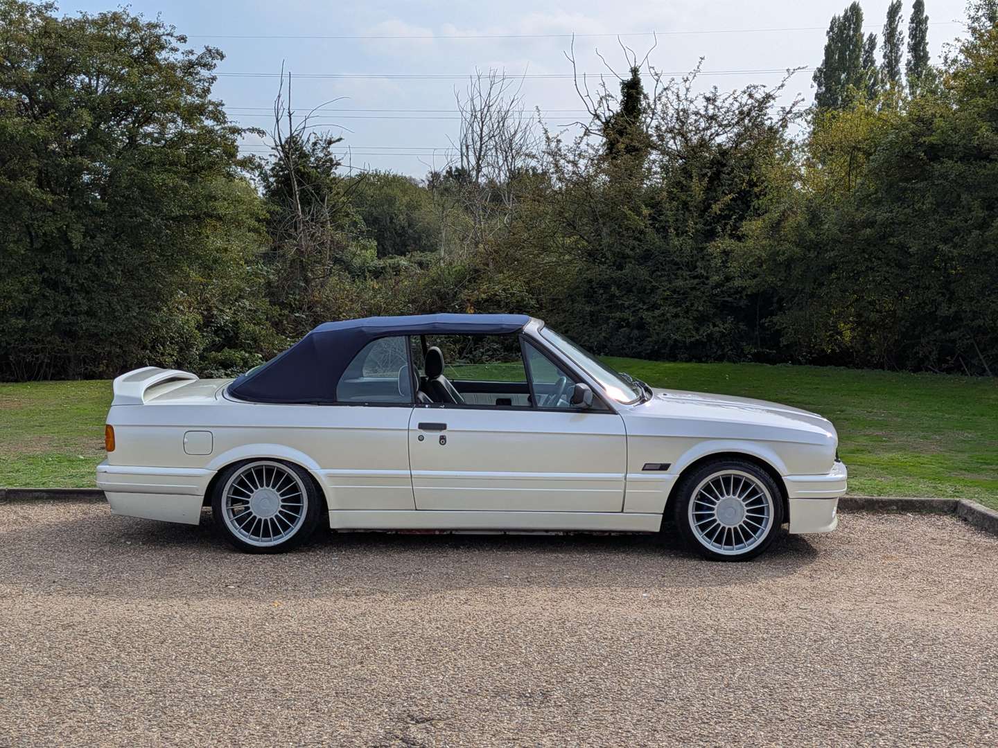 <p>1989 BMW E30 325I CABRIOLET AUTO</p>