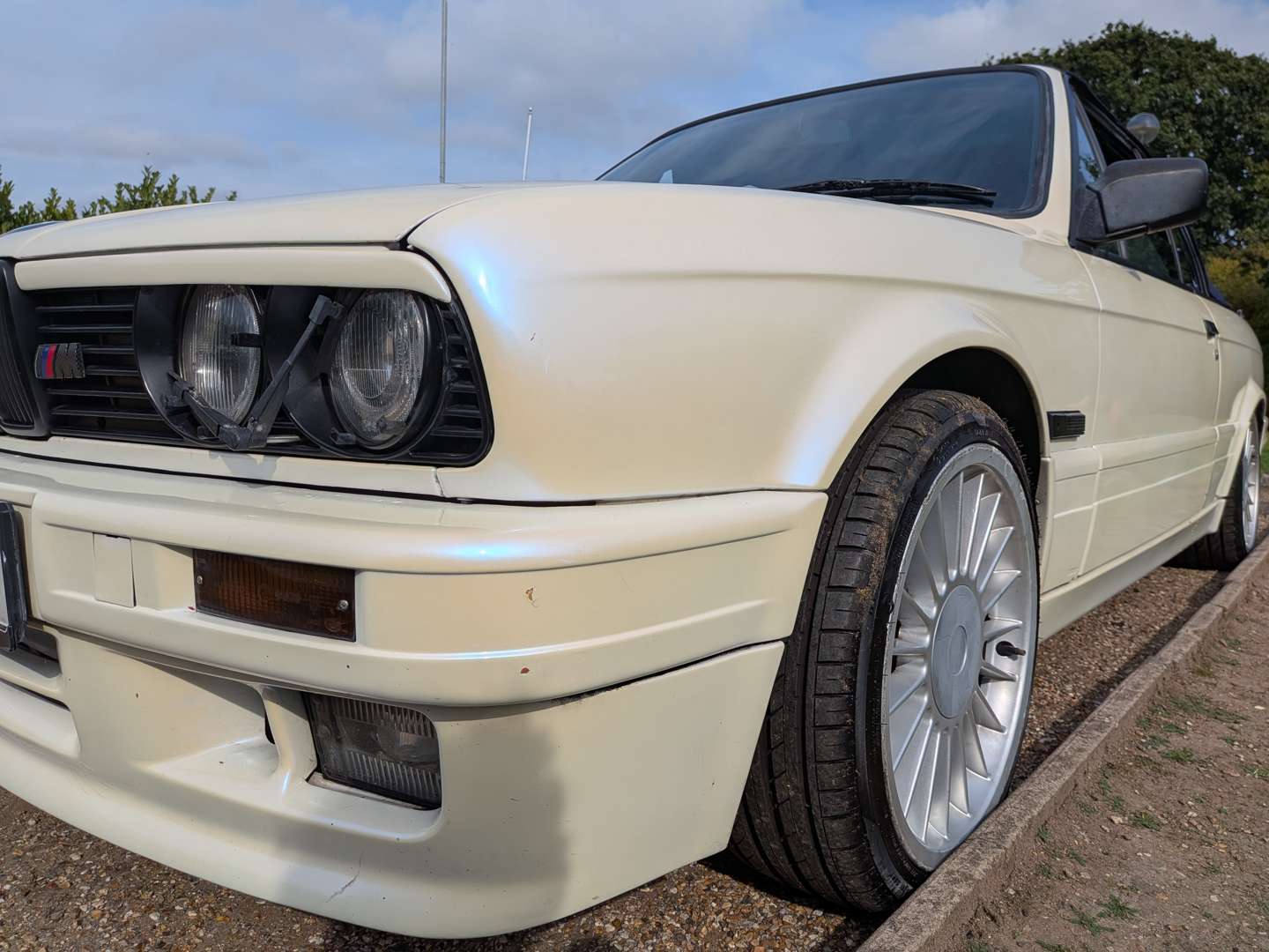 <p>1989 BMW E30 325I CABRIOLET AUTO</p>