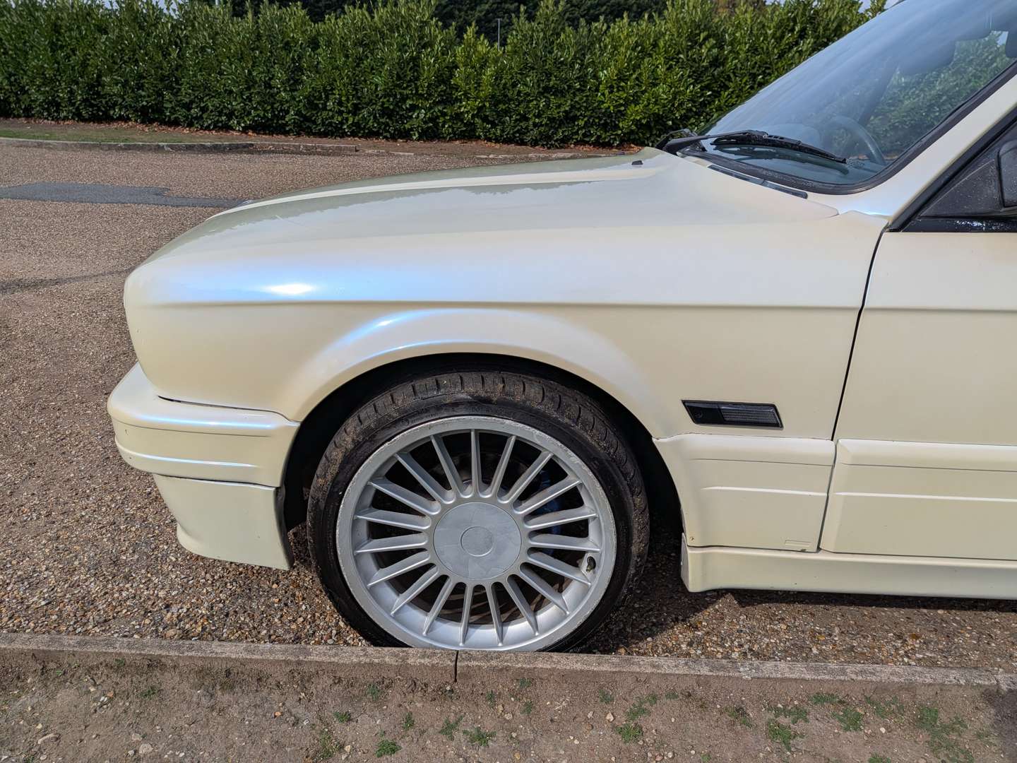 <p>1989 BMW E30 325I CABRIOLET AUTO</p>