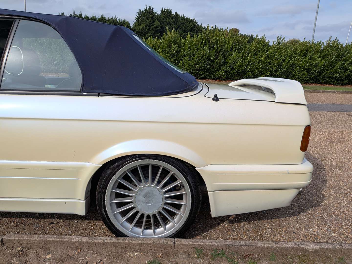 <p>1989 BMW E30 325I CABRIOLET AUTO</p>