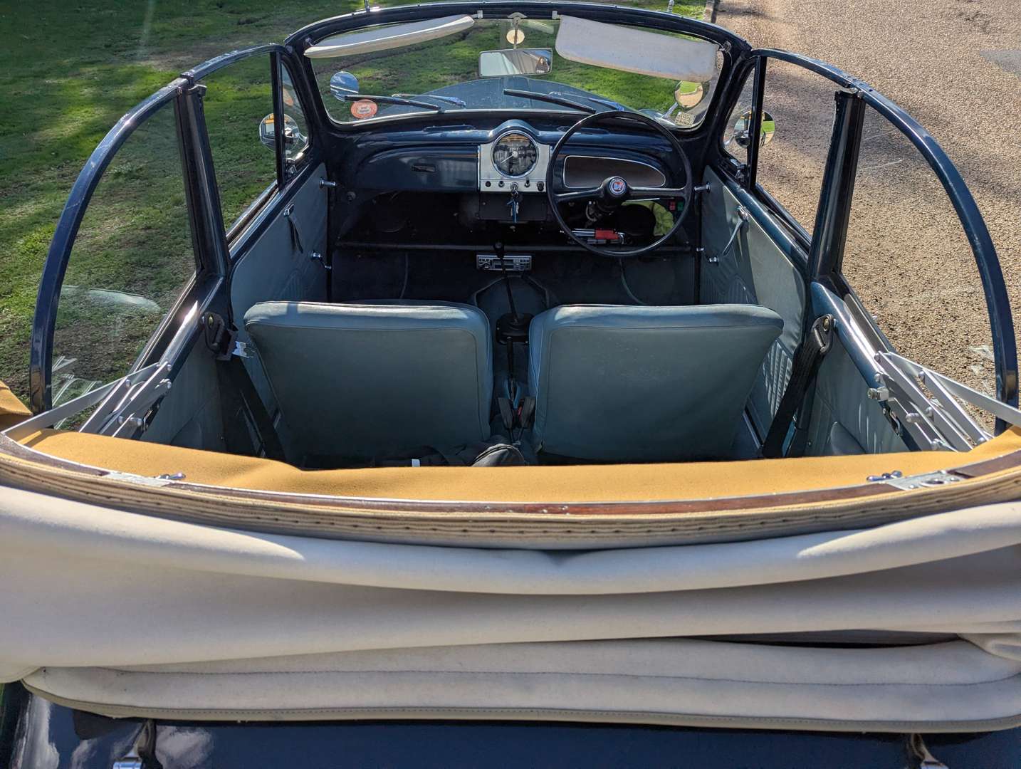 <p>1967 MORRIS MINOR 1000</p>