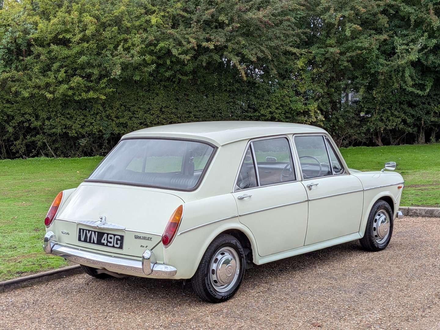 <p>1969 WOLSELEY 1300 AUTO</p>