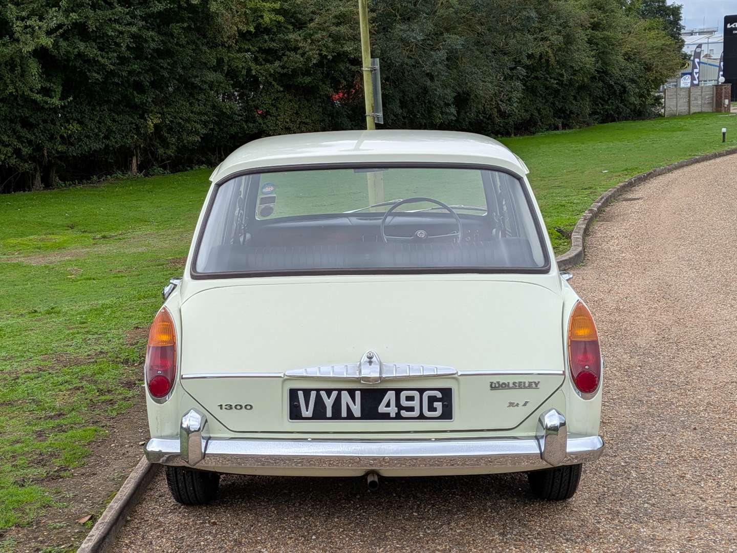 <p>1969 WOLSELEY 1300 AUTO</p>