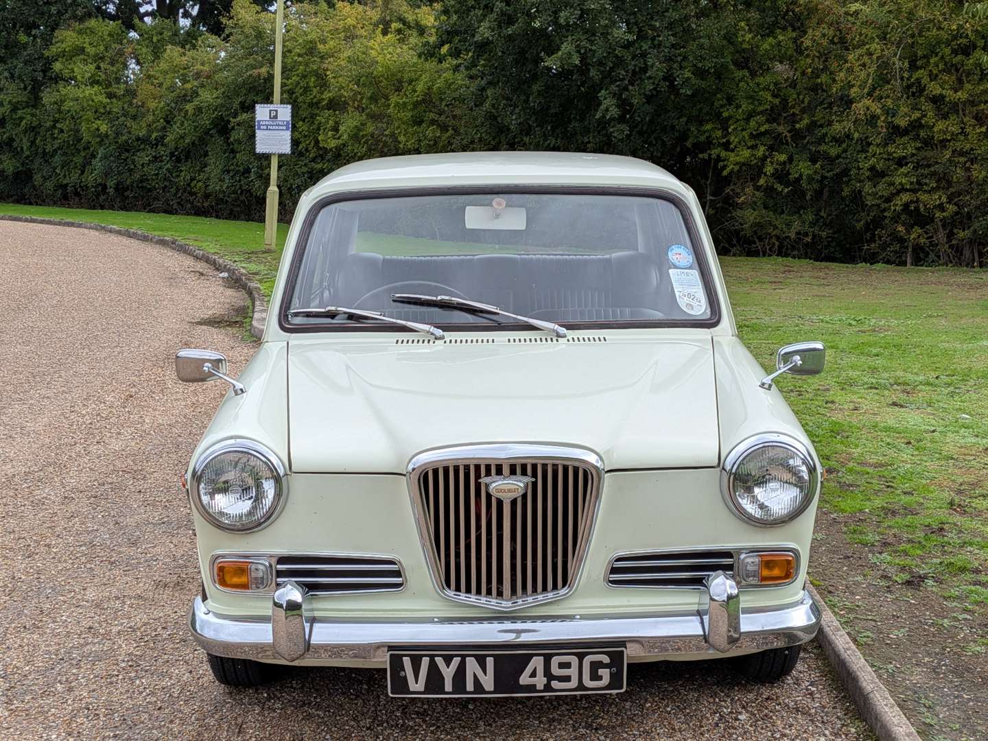 <p>1969 WOLSELEY 1300 AUTO</p>