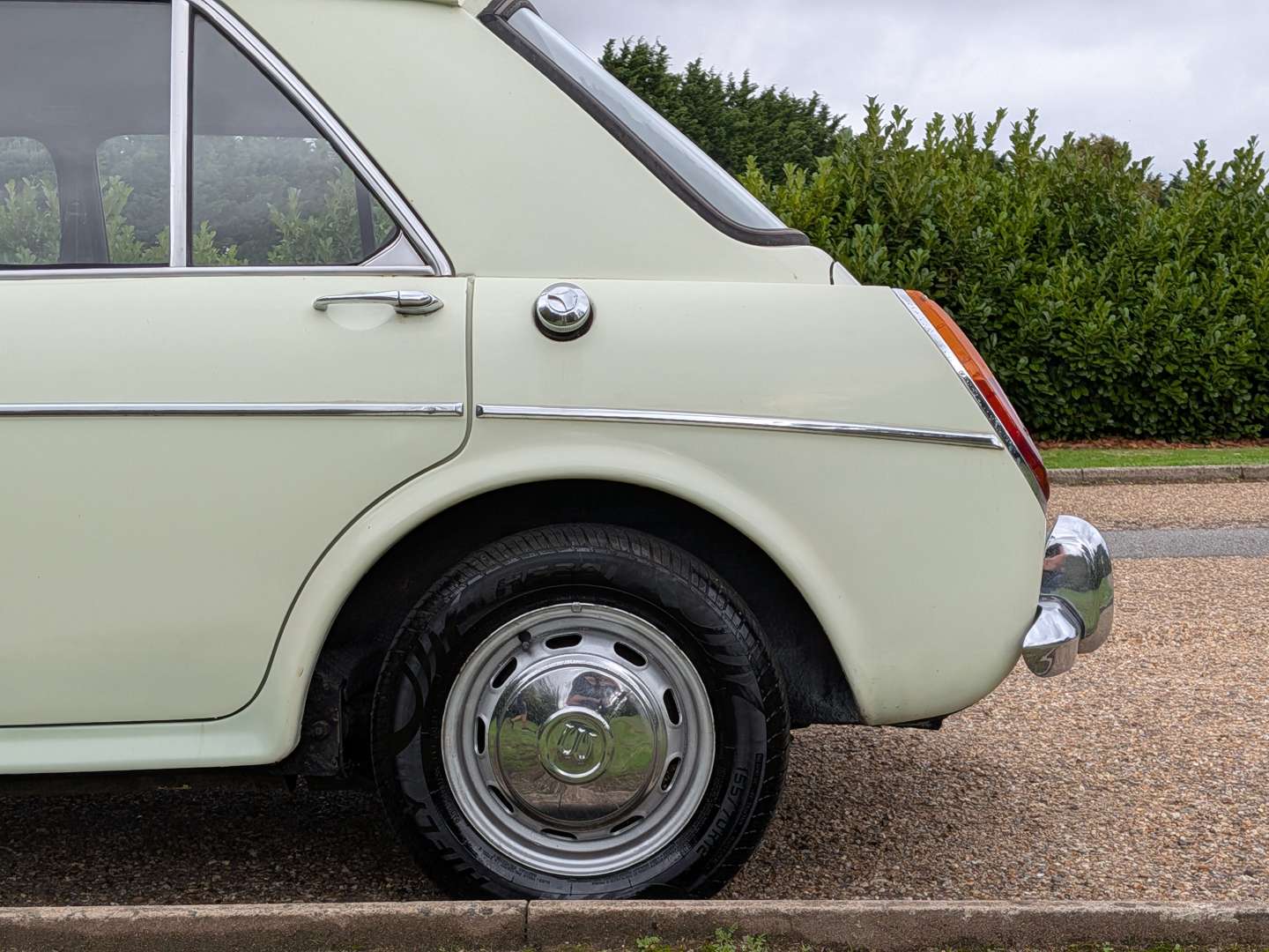 <p>1969 WOLSELEY 1300</p>