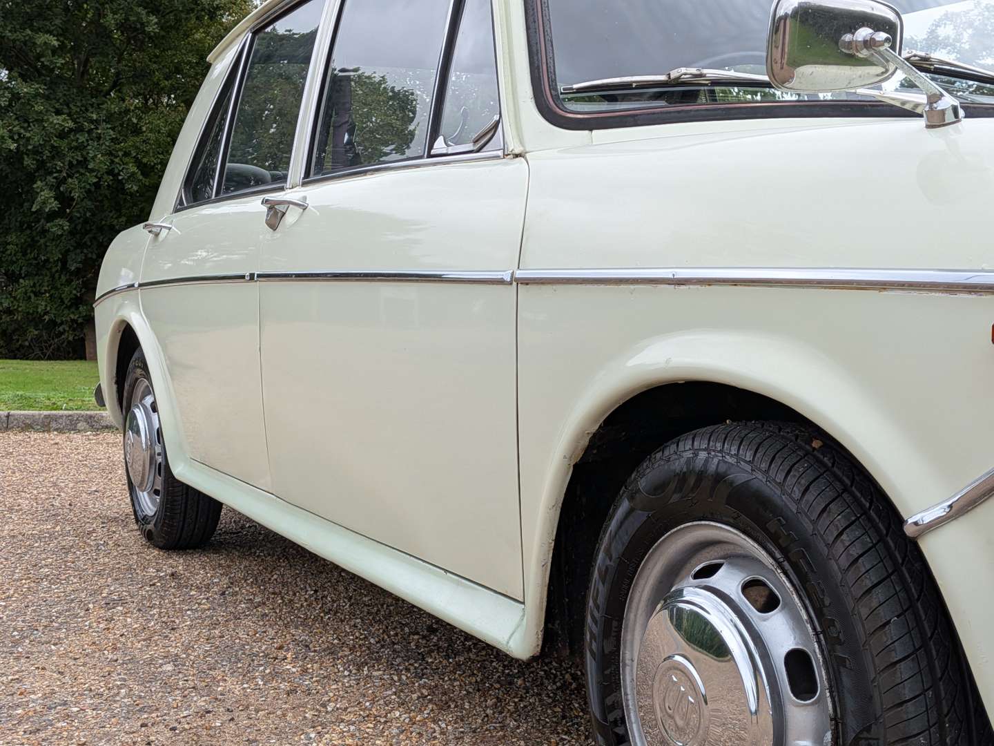 <p>1969 WOLSELEY 1300 AUTO</p>
