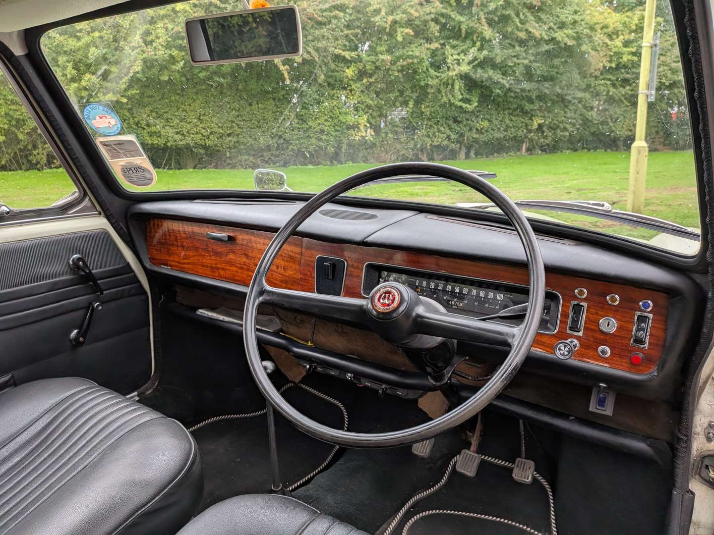 <p>1969 WOLSELEY 1300 AUTO</p>