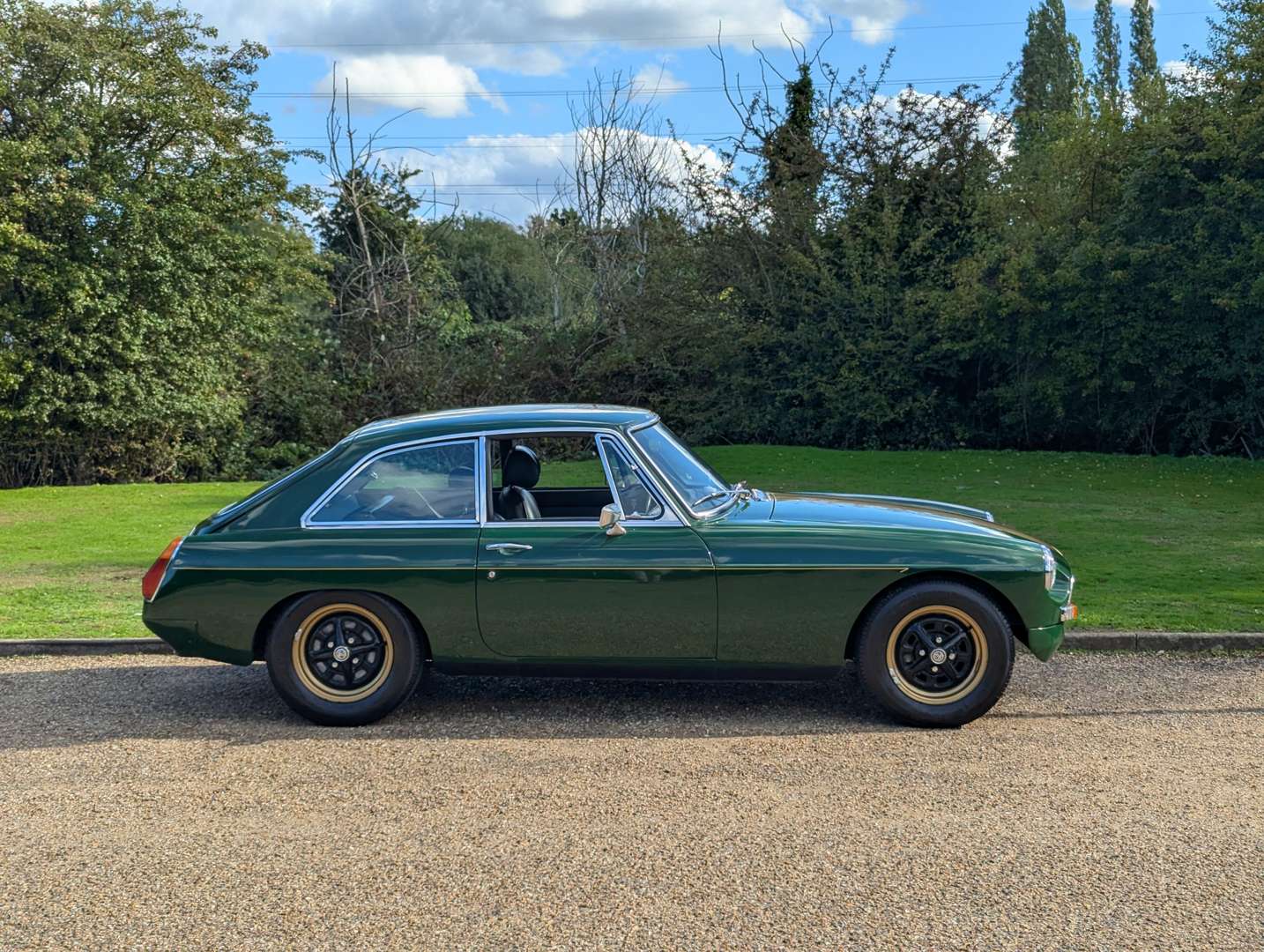 <p>1972 MG B GT</p>