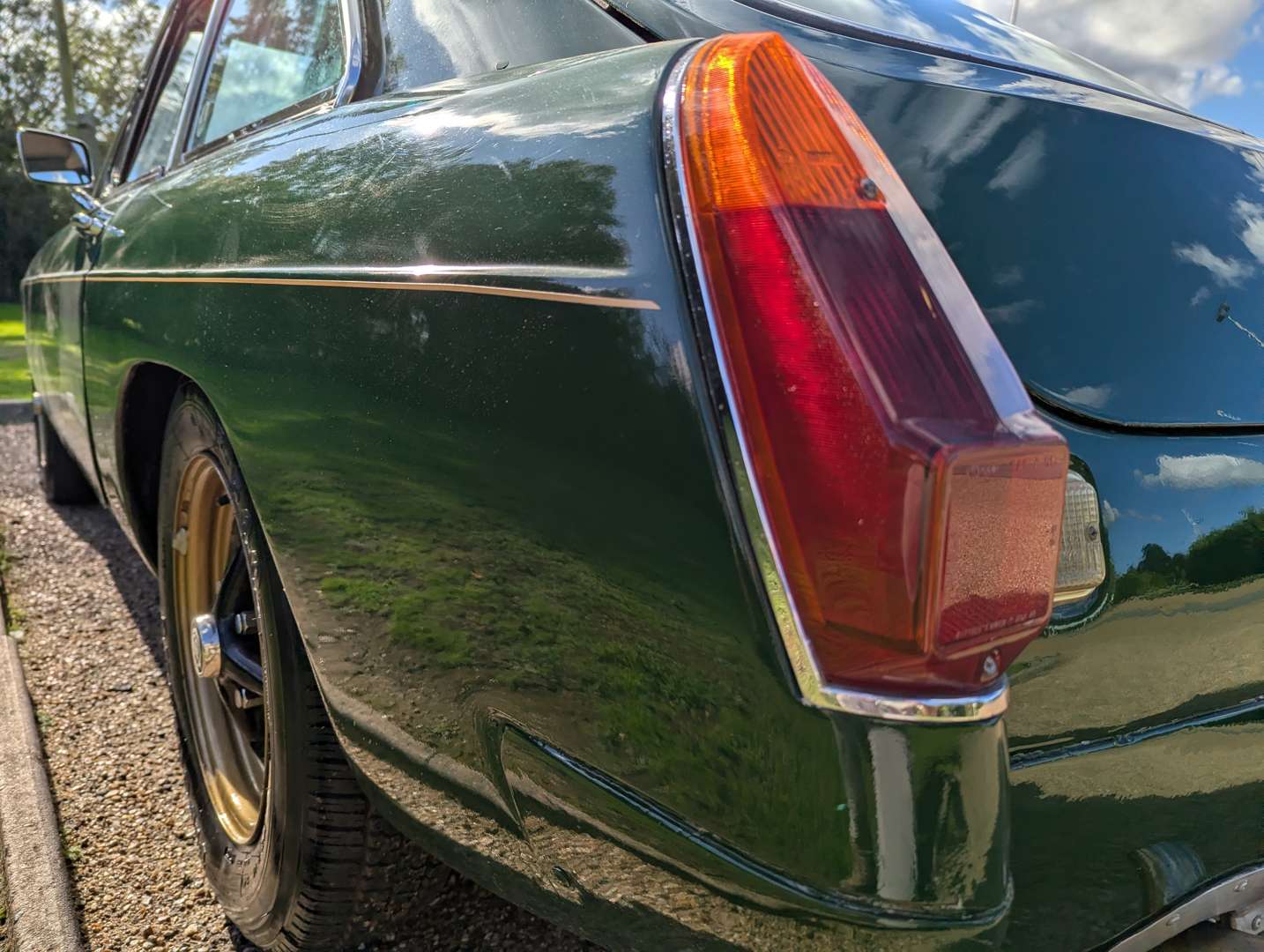 <p>1972 MG B GT</p>