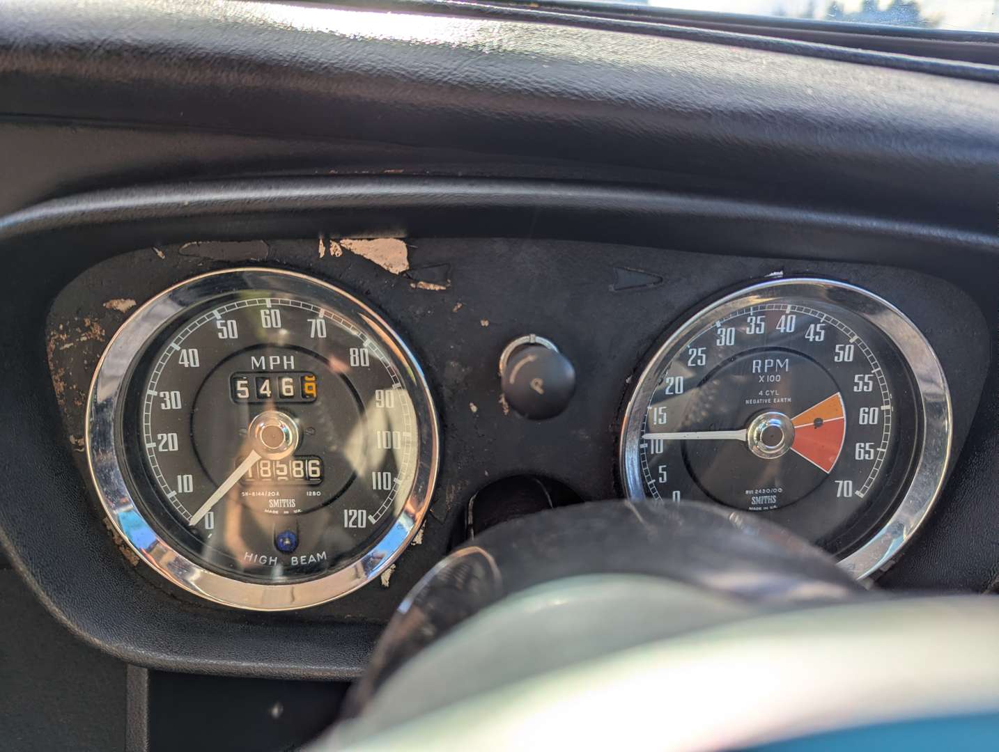 <p>1972 MG B GT</p>