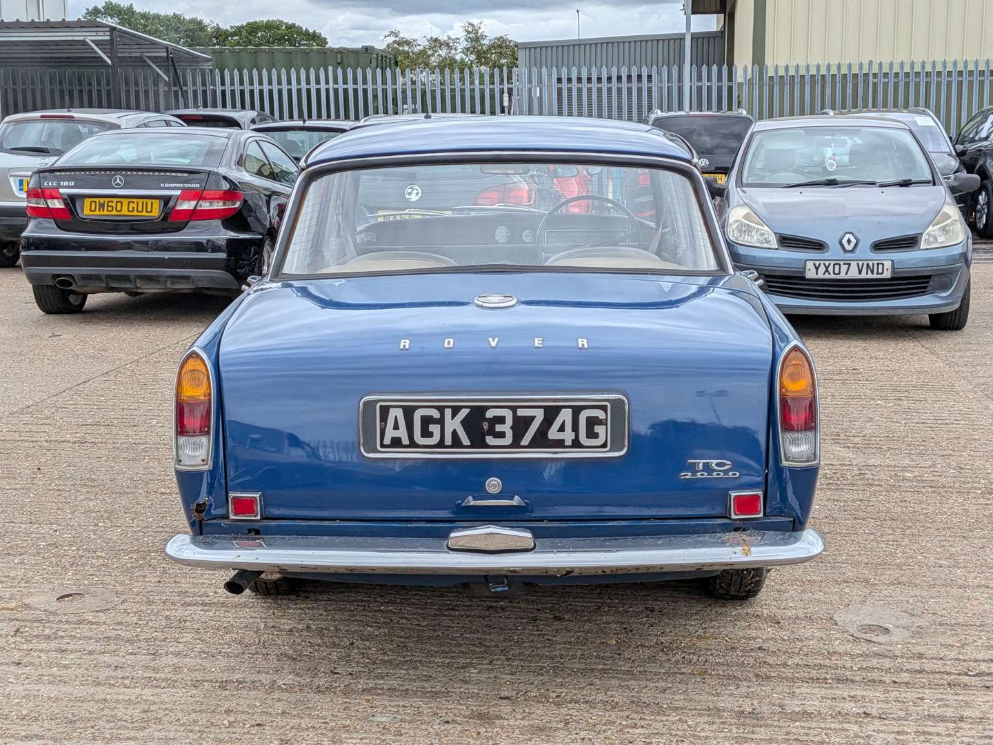 <p>1969 ROVER 2000 TC</p>