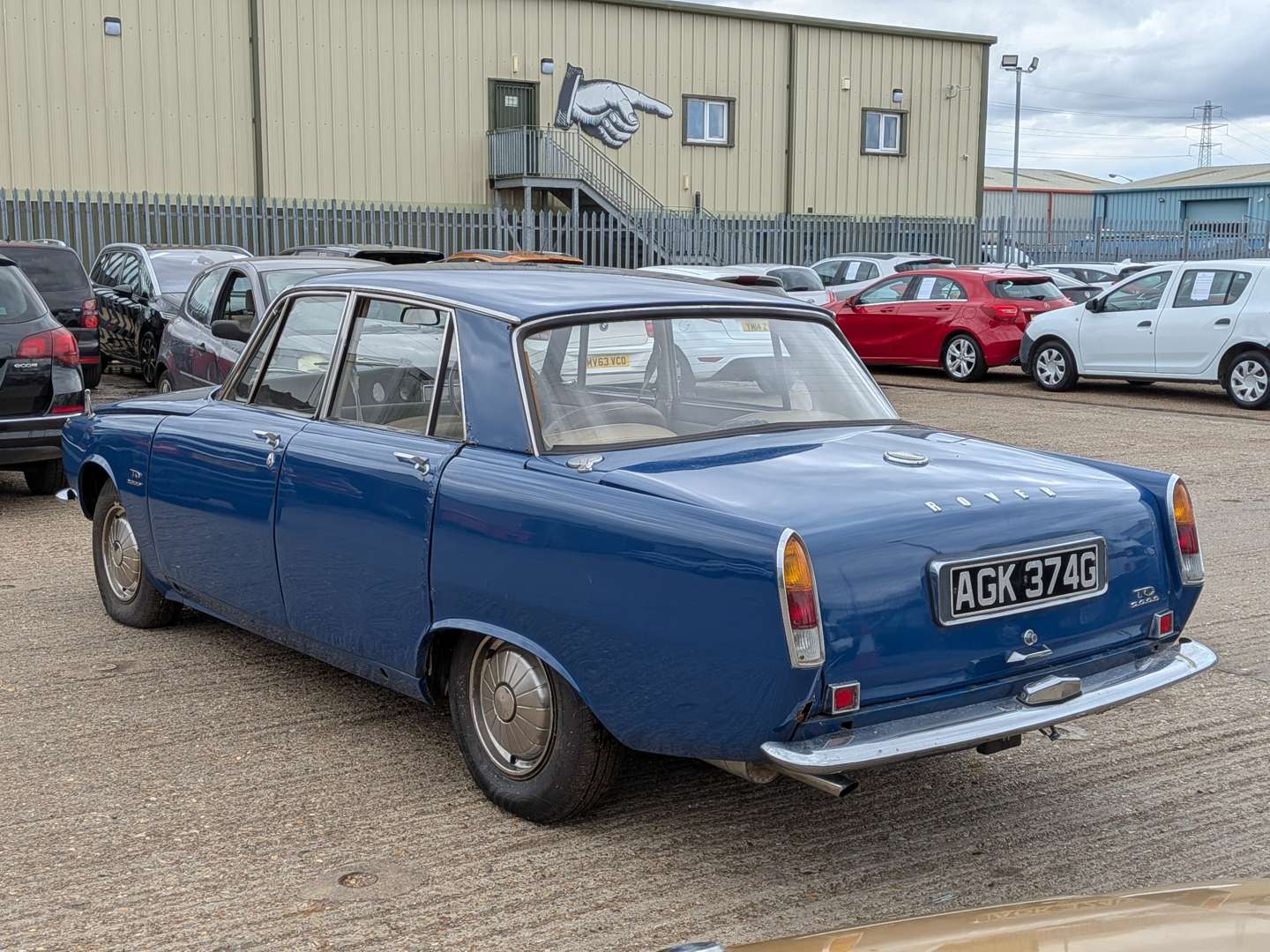 <p>1969 ROVER 2000 TC</p>