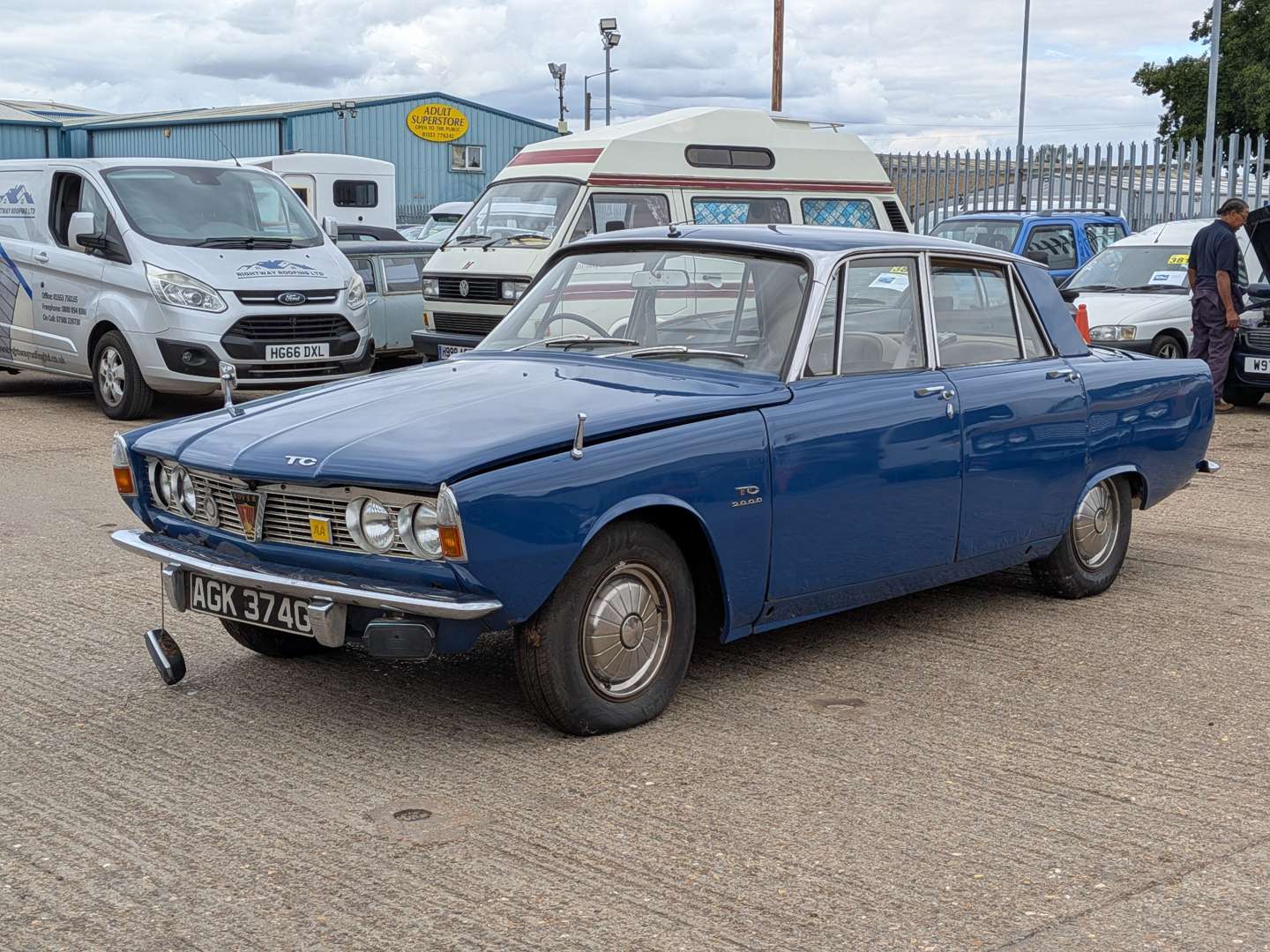 <p>1969 ROVER 2000 TC</p>