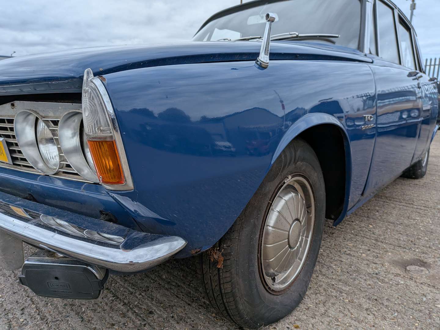 <p>1969 ROVER 2000 TC</p>