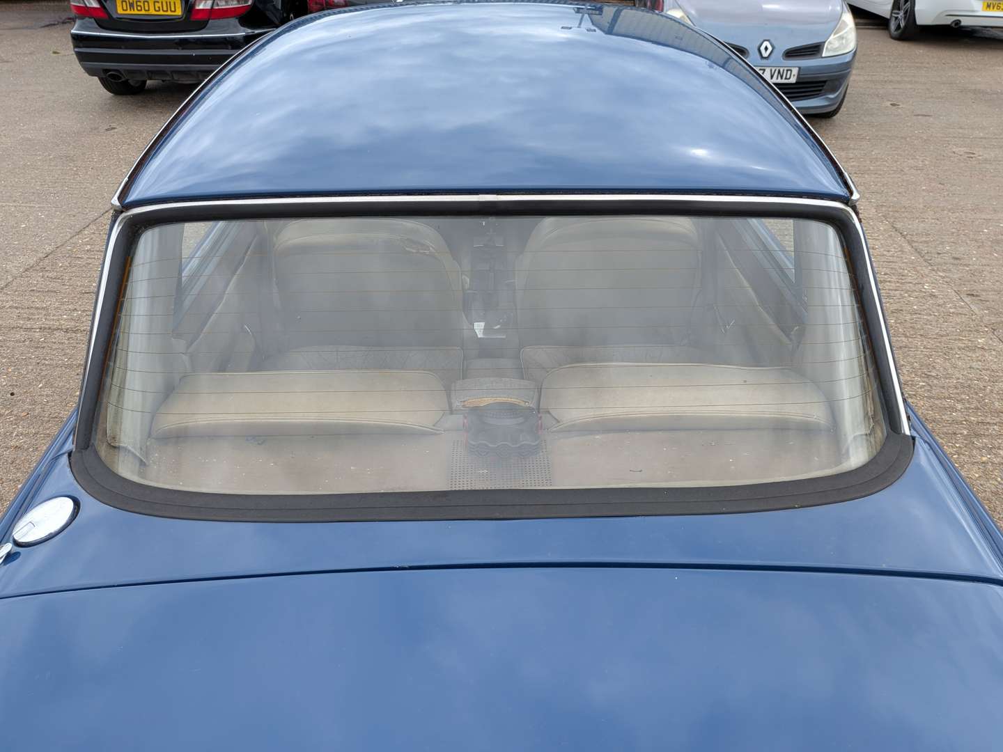 <p>1969 ROVER 2000 TC</p>