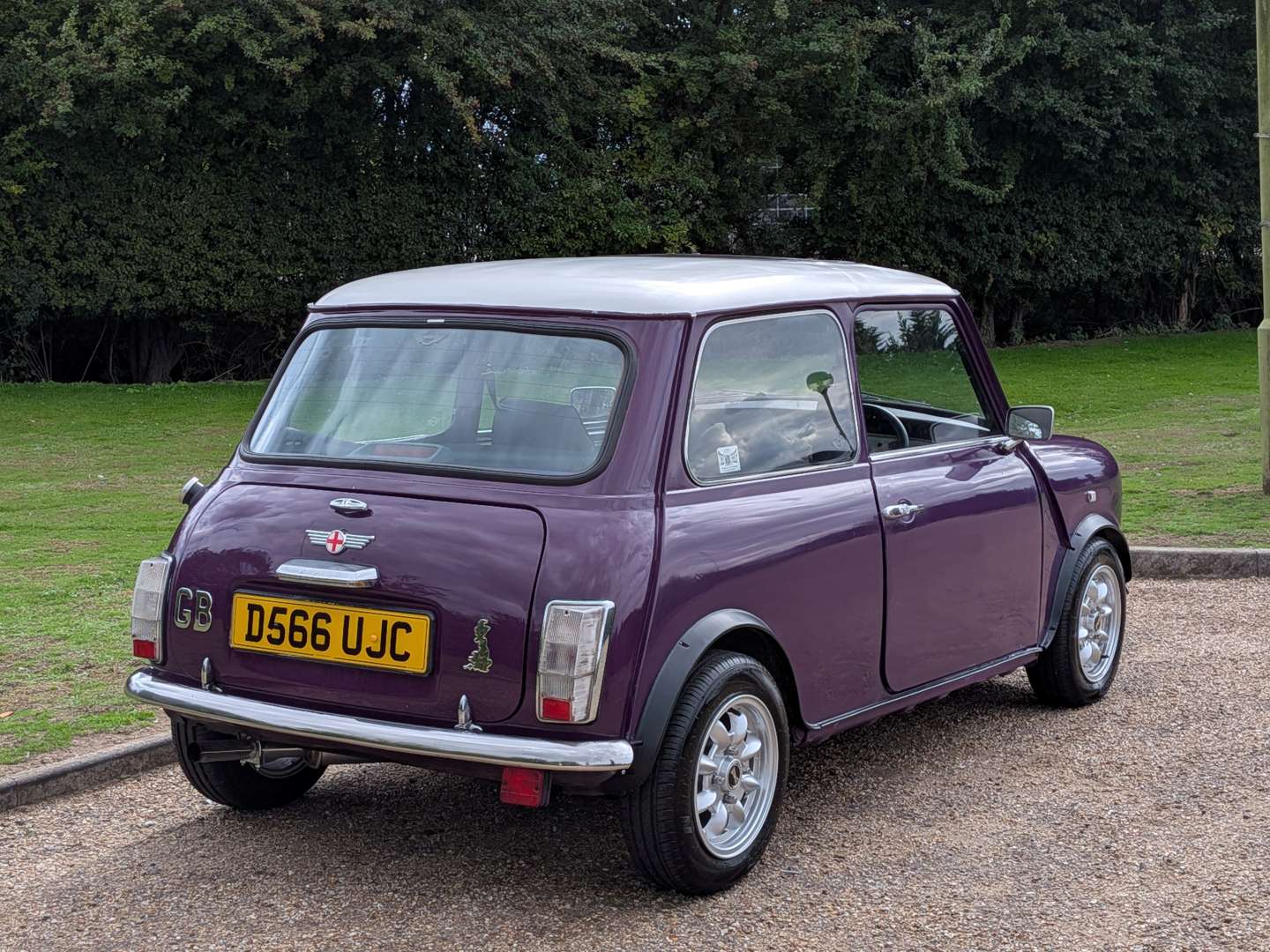 <p>1986 AUSTIN MINI MAYFAIR</p>