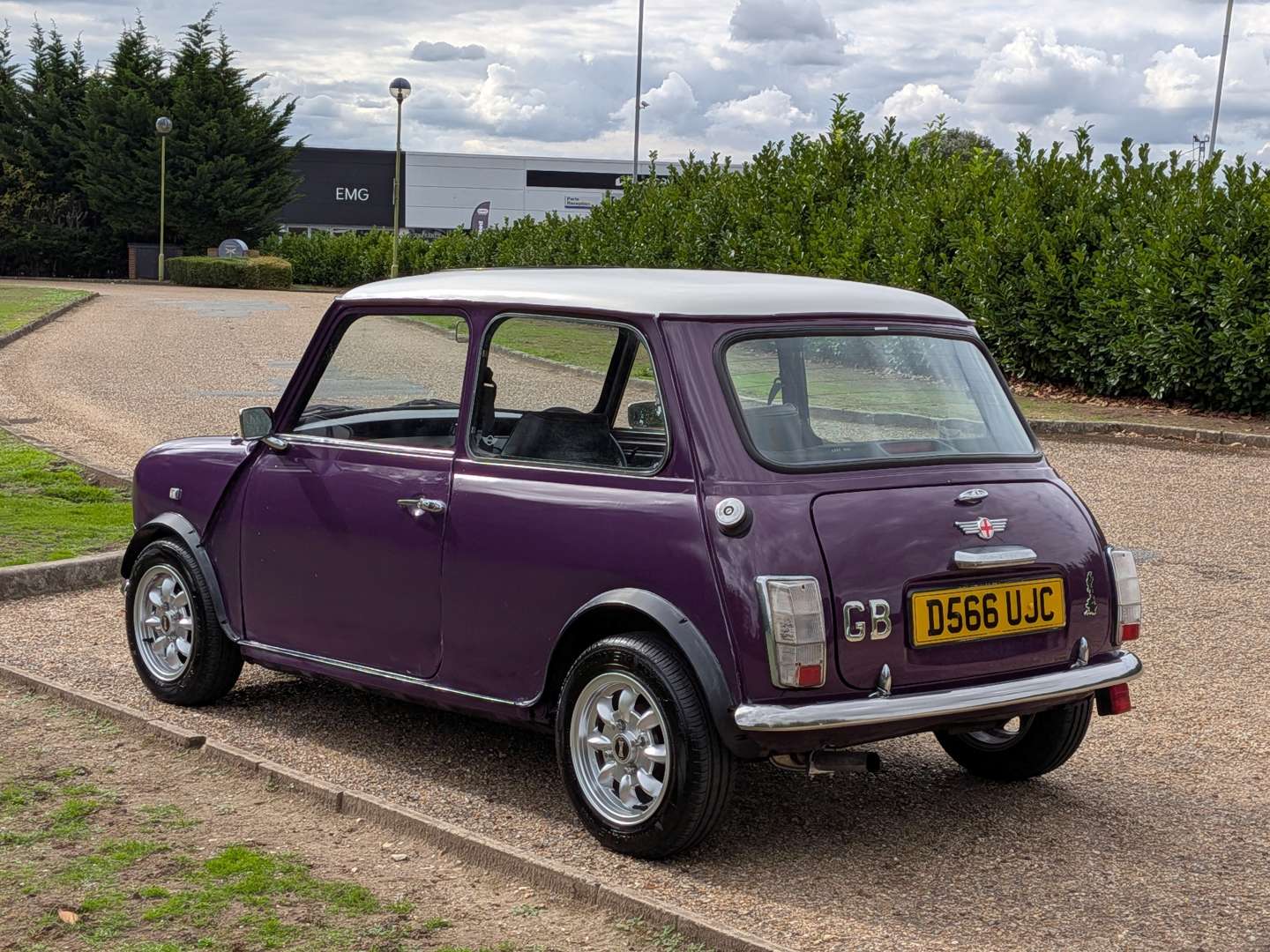 <p>1986 AUSTIN MINI MAYFAIR</p>