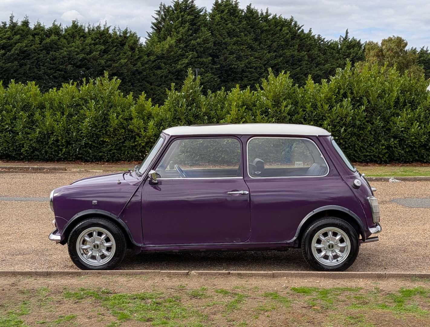 <p>1986 AUSTIN MINI MAYFAIR</p>