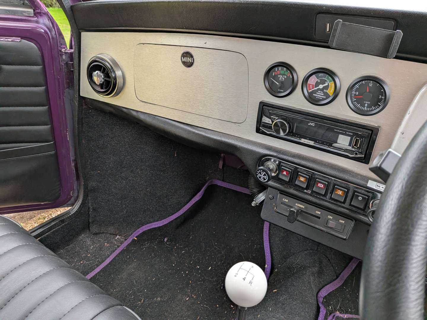 <p>1986 AUSTIN MINI MAYFAIR</p>