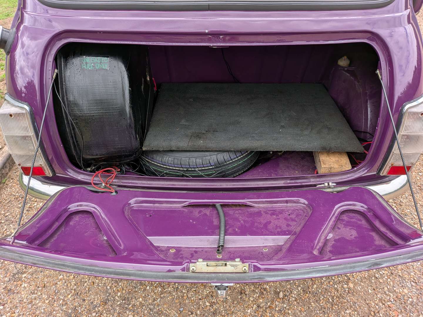 <p>1986 AUSTIN MINI MAYFAIR</p>