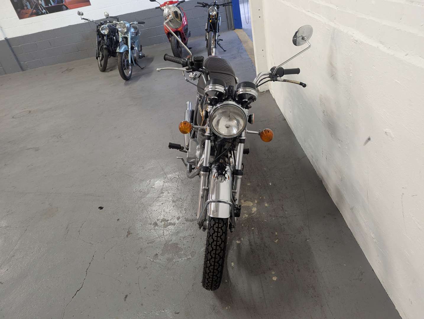 <p>1976 HONDA CB500T</p>