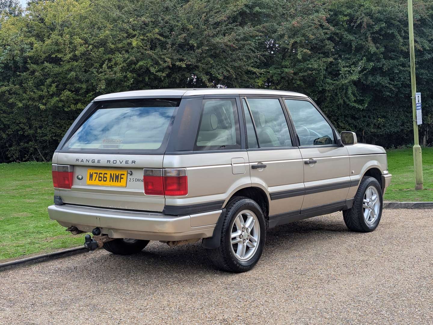 <p>2000 RANGE ROVER P38 DHSE AUTO</p>