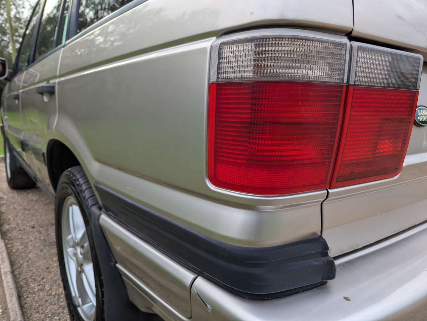 <p>2000 RANGE ROVER P38 DHSE AUTO</p>
