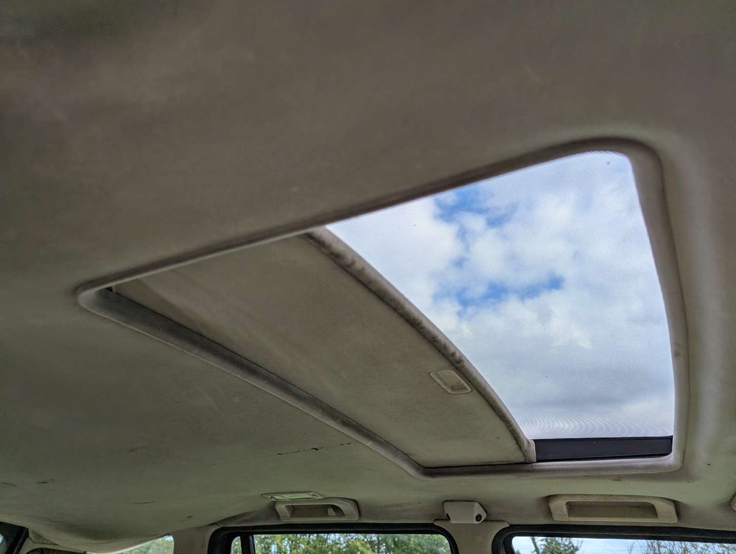 <p>2000 RANGE ROVER P38 DHSE AUTO</p>