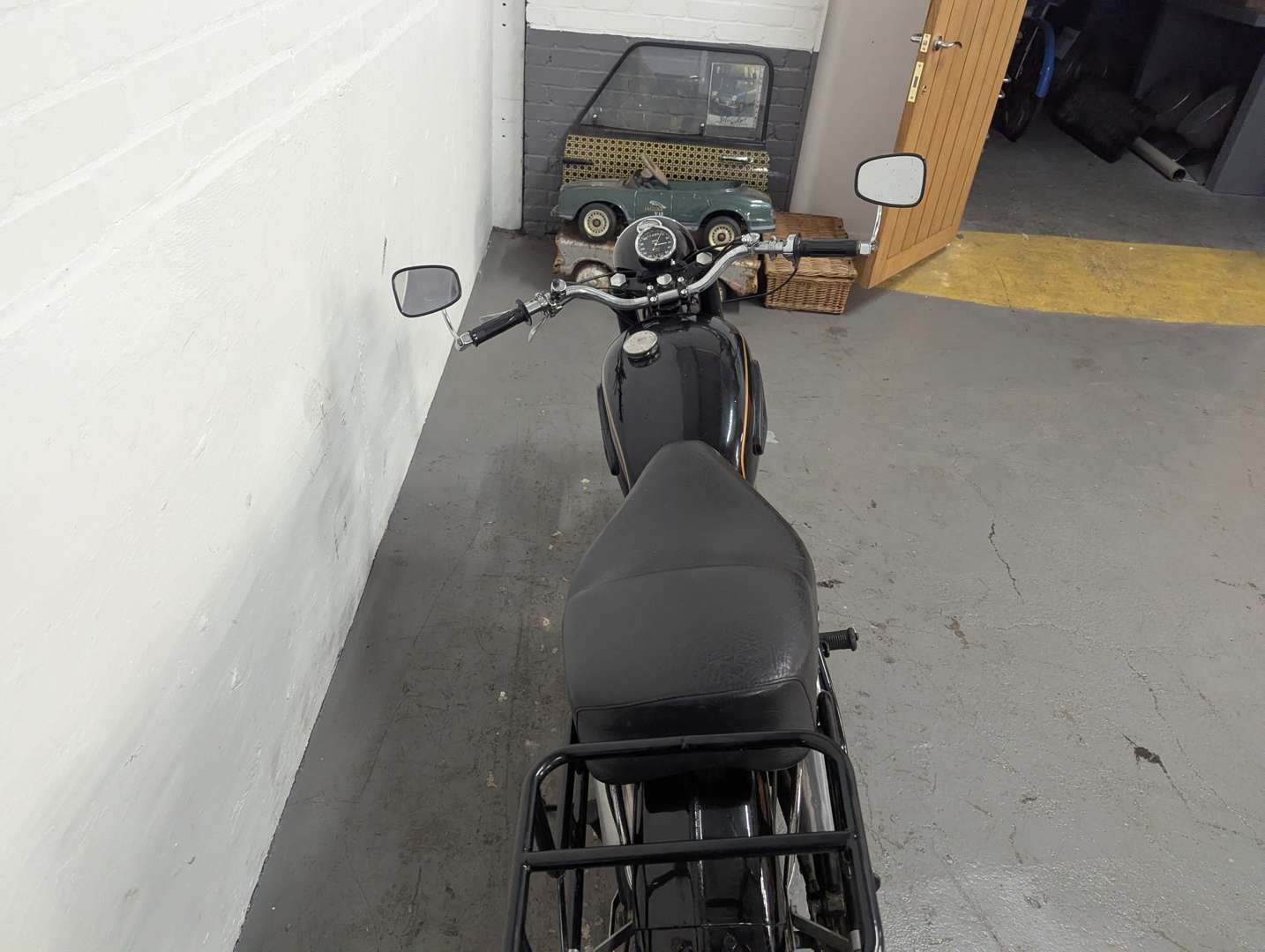 <p>1954 VELOCETTE MAC 350CC</p>
