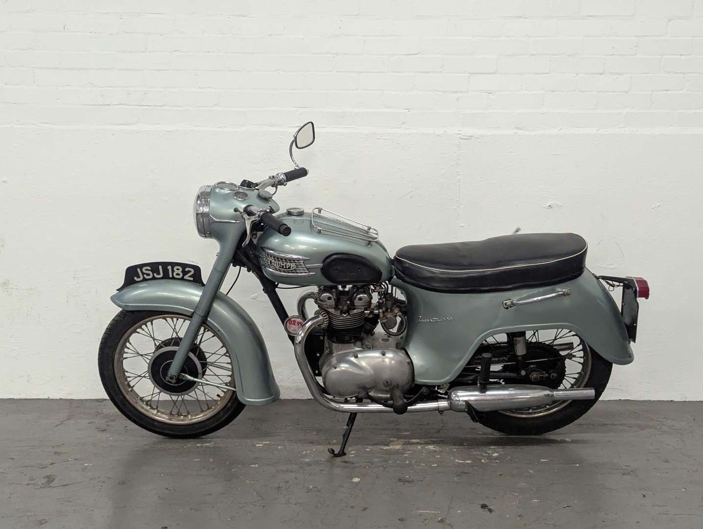 <p>1959 TRIUMPH 3TA</p>