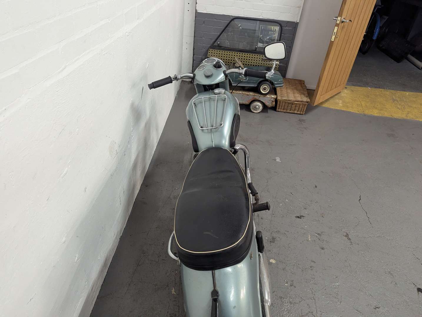 <p>1959 TRIUMPH 3TA</p>