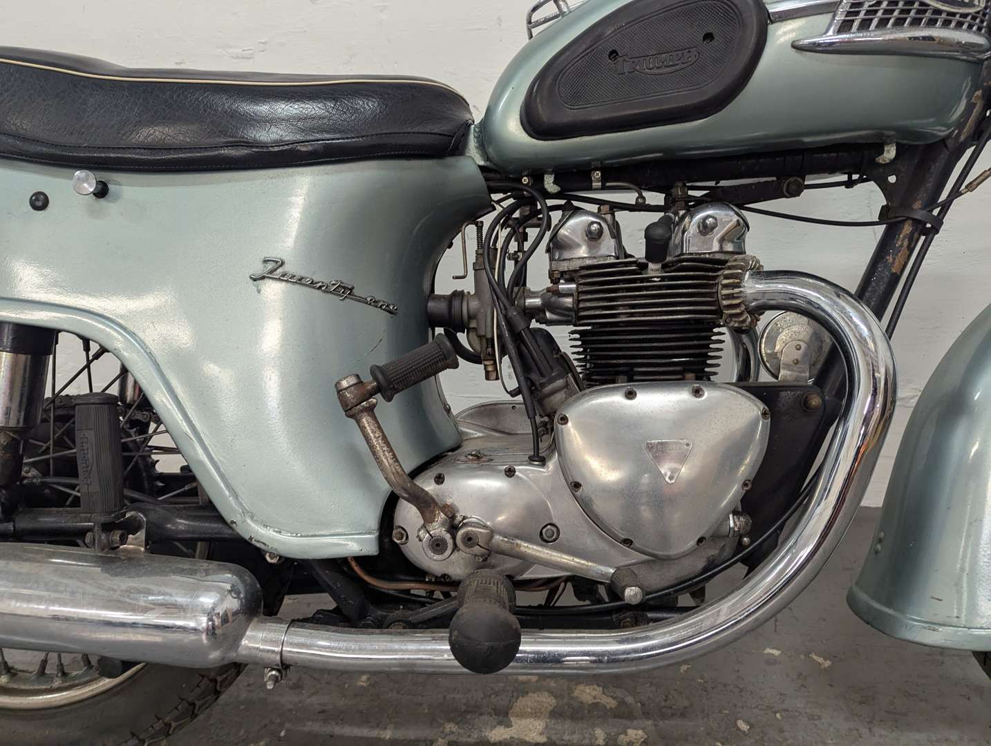 <p>1959 TRIUMPH 3TA</p>