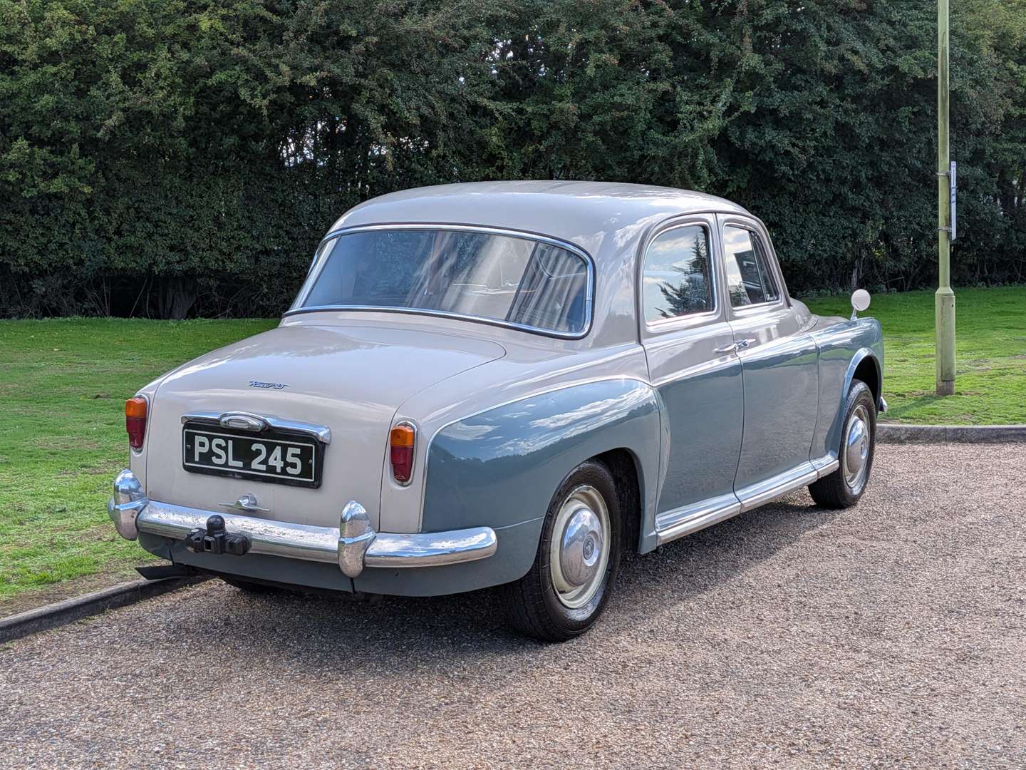 <p>1963 ROVER P4 95</p>