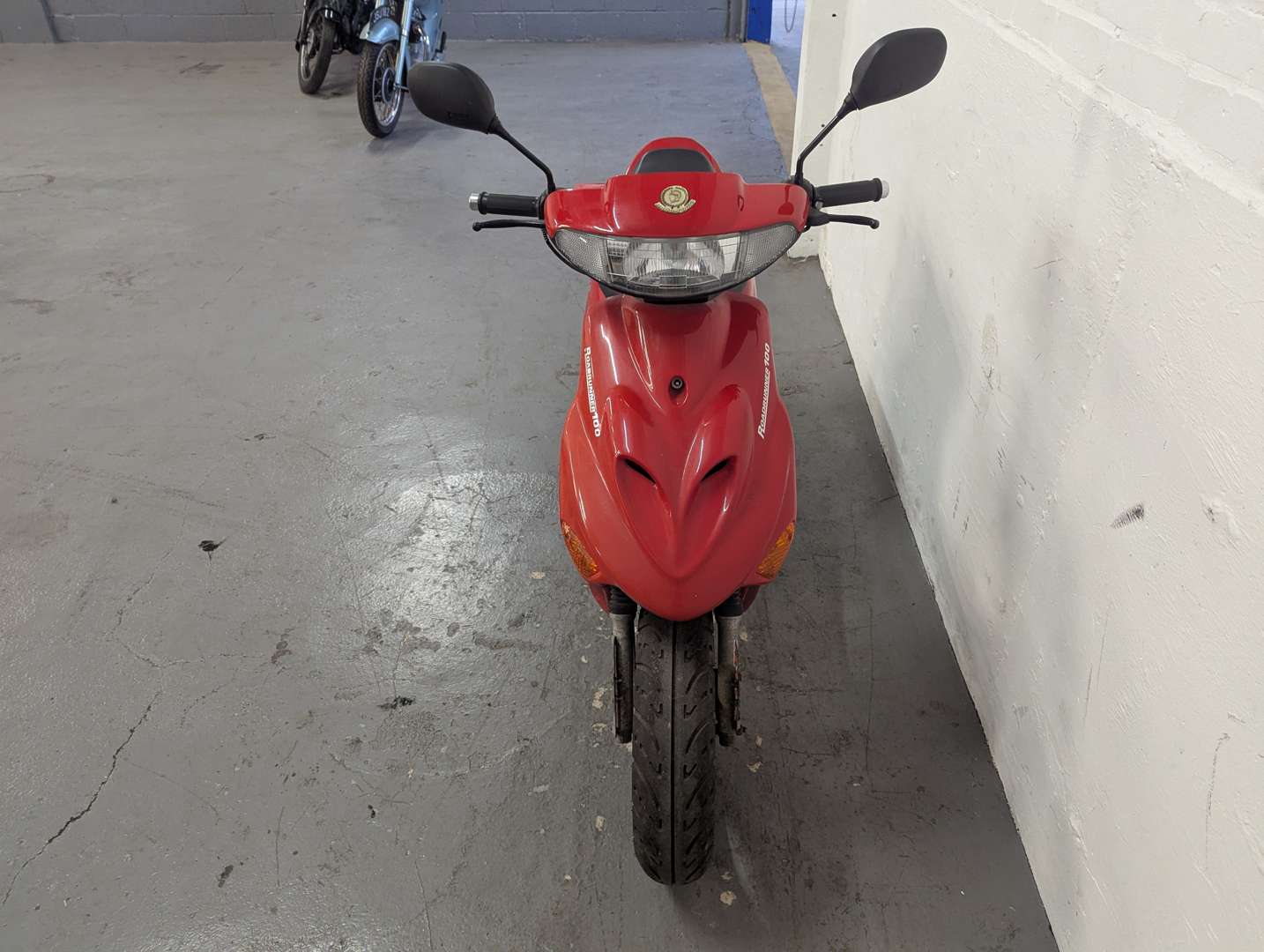 <p>2001 MOTO ROMA ROAD RUNNER 100</p>